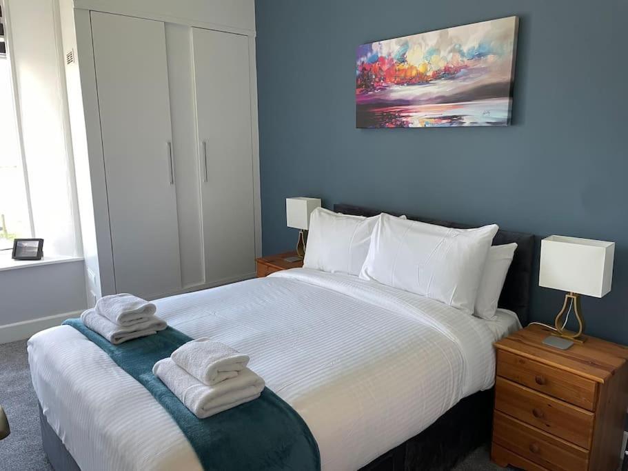 5 Minutes From Loch Lomond - Newly Renovated Ground Floor 1-Bed Flat Apartamento Bonhill Exterior foto