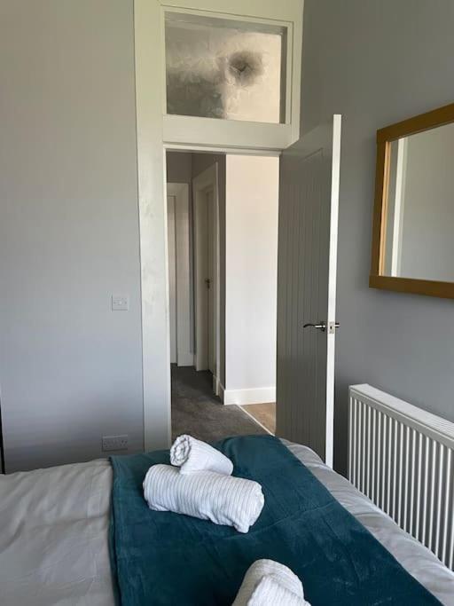 5 Minutes From Loch Lomond - Newly Renovated Ground Floor 1-Bed Flat Apartamento Bonhill Exterior foto